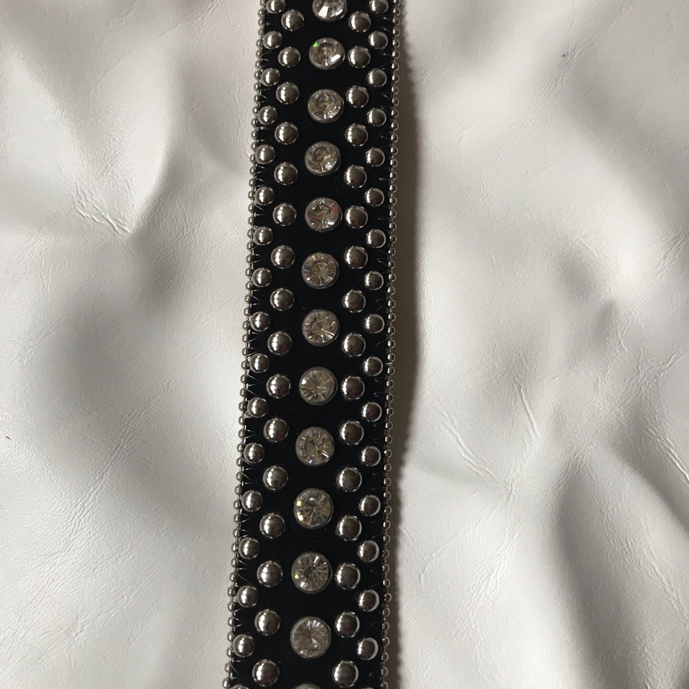 Guess jewel crusted western belt. Size L - Picture 3 of 5